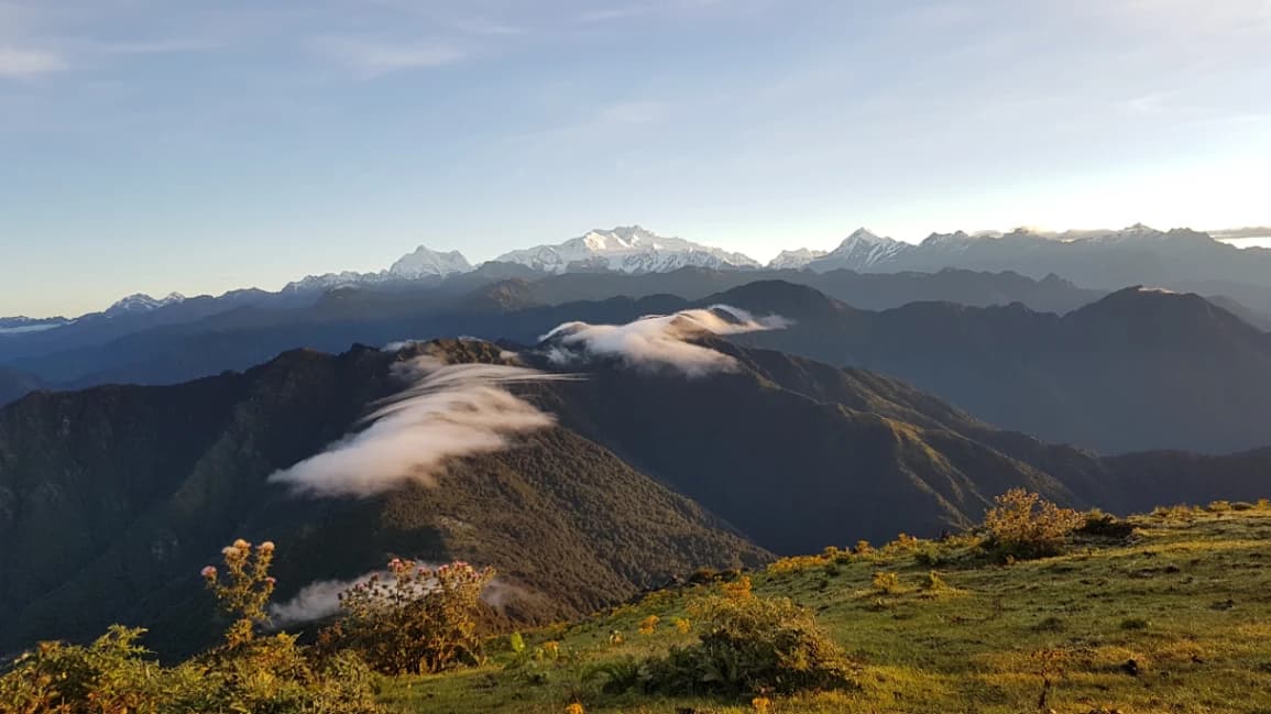 Mt. Kanchenjunga view from phoktey dara