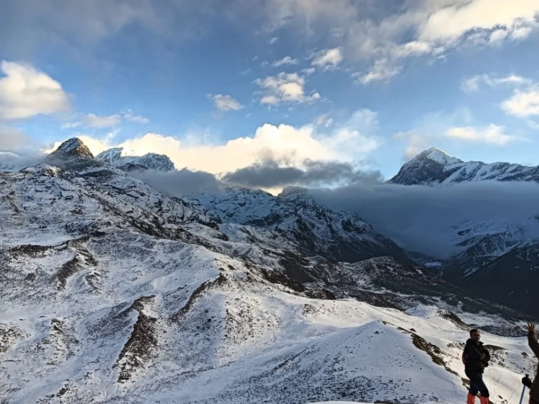 snow at dzongri during March
